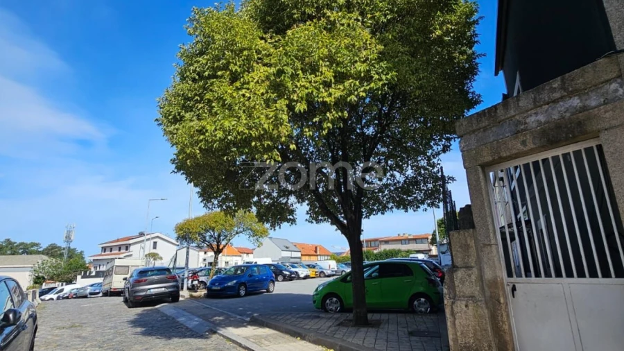 Moradia T4 para Venda em Paranhos