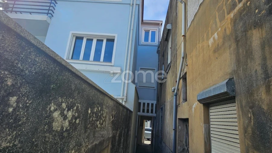 Moradia T4 para Venda em Paranhos