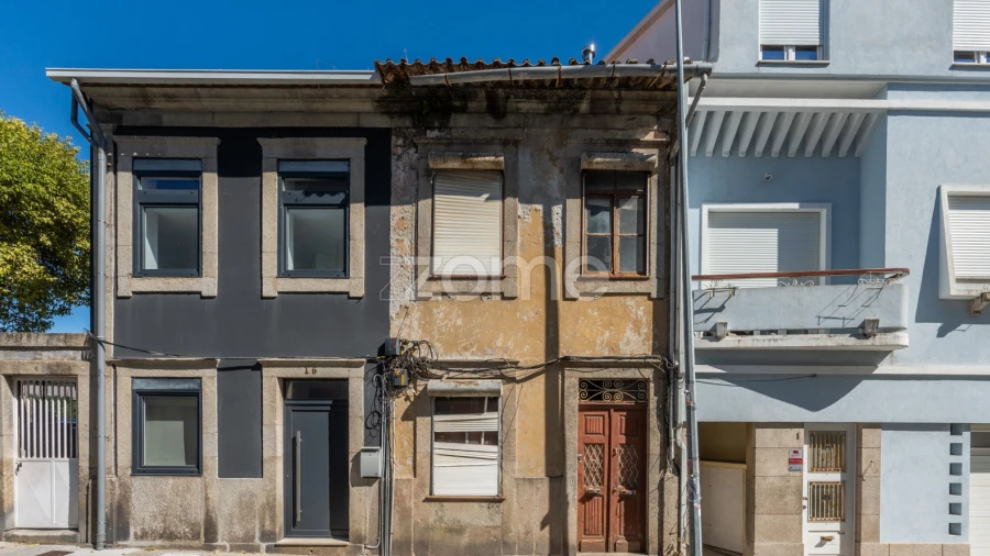 Moradia T4 para Venda em Paranhos