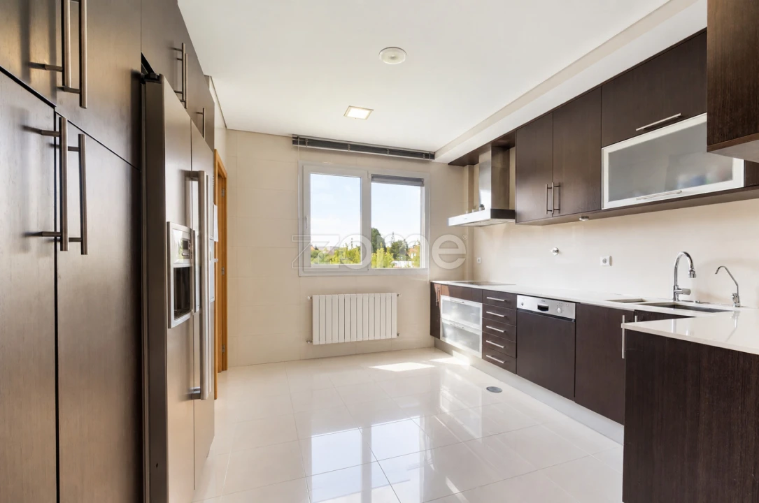 Apartamento T3 para Venda em Mafamude e Vilar do Paraíso Foto 8
