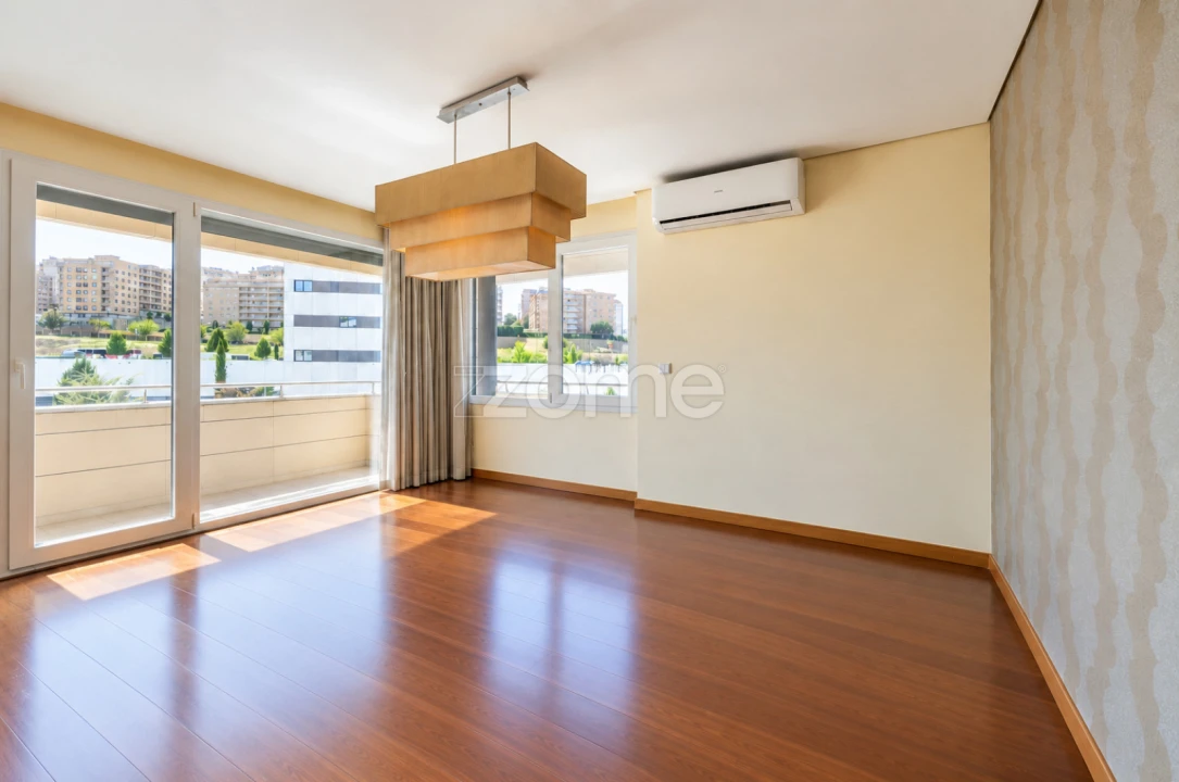 Apartamento T3 para Venda em Mafamude e Vilar do Paraíso Foto 5