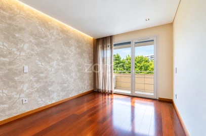 Apartamento T3 para Venda em Mafamude e Vilar do Paraíso