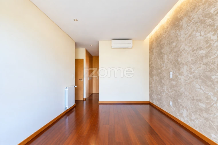 Apartamento T3 para Venda em Mafamude e Vilar do Paraíso Foto 10