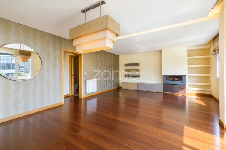 Apartamento T3 para Venda em Mafamude e Vilar do Paraíso Foto 3
