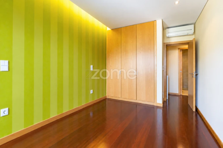 Apartamento T3 para Venda em Mafamude e Vilar do Paraíso Foto 17