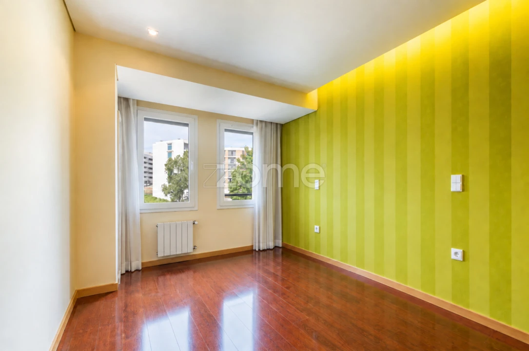 Apartamento T3 para Venda em Mafamude e Vilar do Paraíso Foto 18