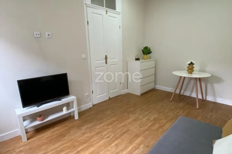 Apartamento T1 para Venda em Cedofeita, Santo Ildefonso, Sé, Miragaia, São Nicolau e Vitória Foto 6