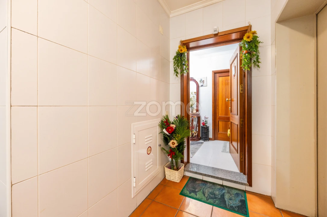 Apartamento T2 para Venda em Mafamude e Vilar do Paraíso Foto 3