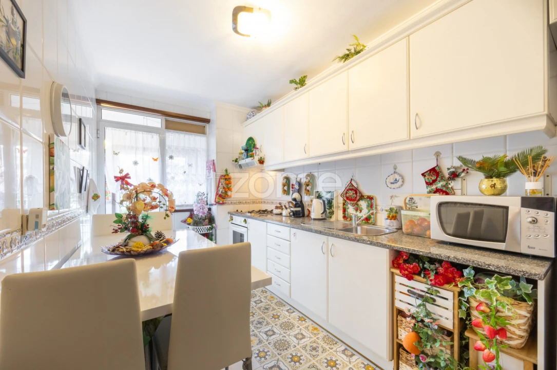 Apartamento T2 para Venda em Mafamude e Vilar do Paraíso Foto 16