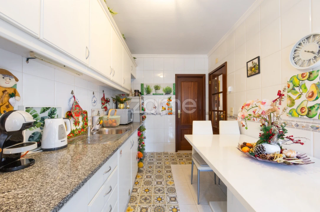 Apartamento T2 para Venda em Mafamude e Vilar do Paraíso Foto 18