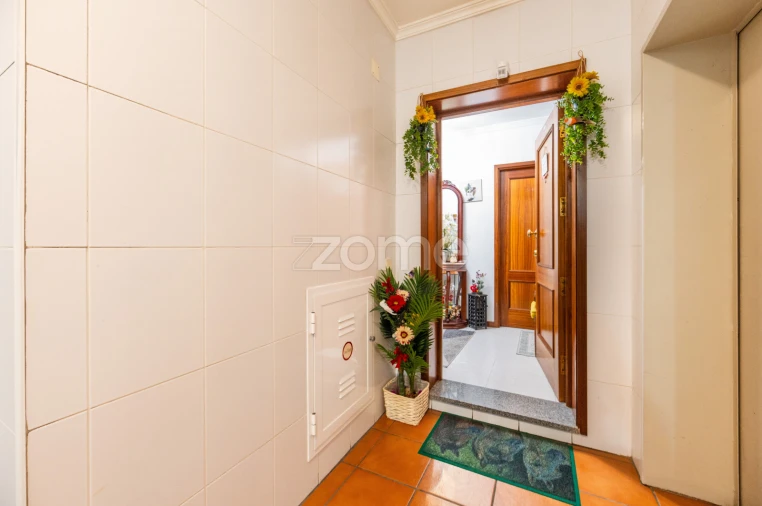 Apartamento T2 para Venda em Mafamude e Vilar do Paraíso Foto 3