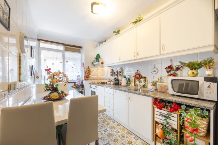 Apartamento T2 para Venda em Mafamude e Vilar do Paraíso Foto 16