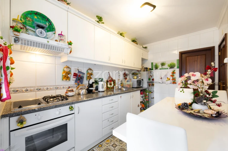 Apartamento T2 para Venda em Mafamude e Vilar do Paraíso Foto 17