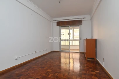 Apartamento T2 para Venda em Rio de Mouro