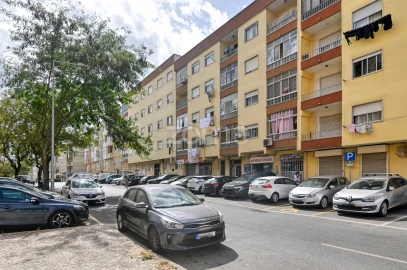 Apartamento T2 para Venda em Rio de Mouro