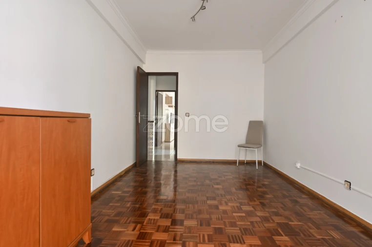 Apartamento T2 para Venda em Rio de Mouro Foto 13