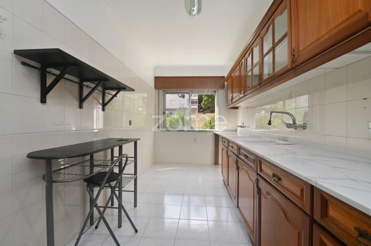 Apartamento T2 para Venda em Rio de Mouro Foto 23