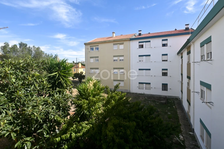 Apartamento T2 para Venda em Porto Salvo Foto 7