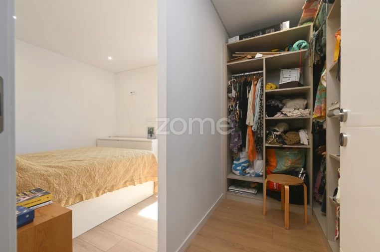 Apartamento T2 para Venda em Porto Salvo Foto 23