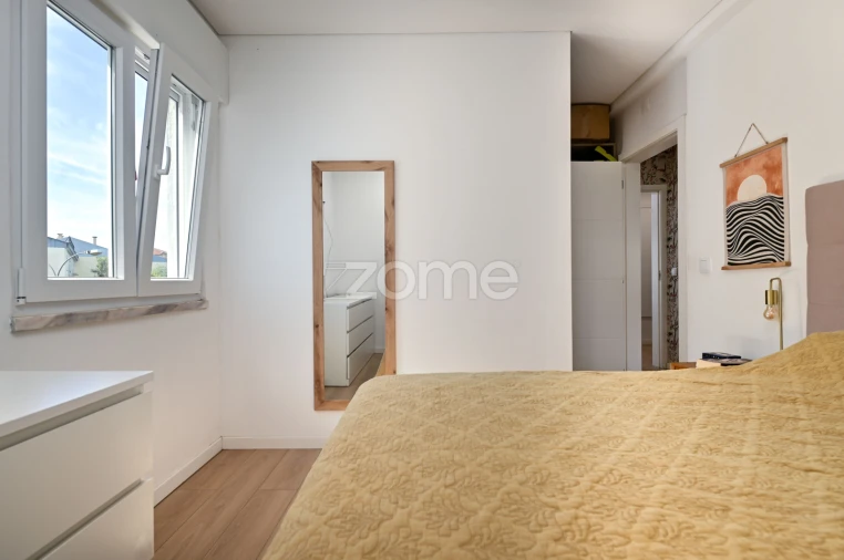 Apartamento T2 para Venda em Porto Salvo Foto 25