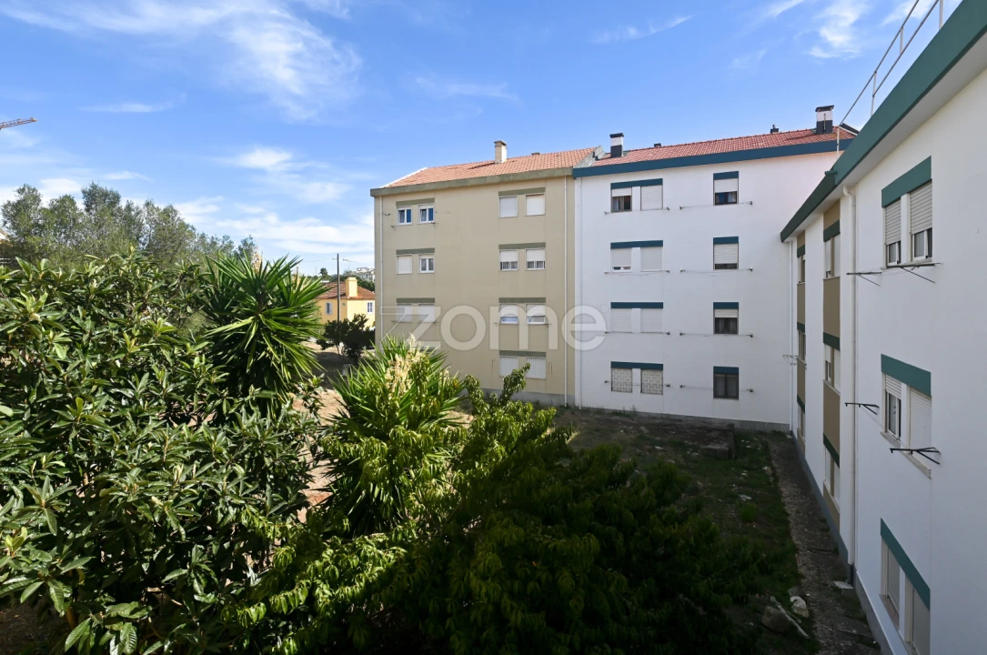 Apartamento T2 para Venda em Porto Salvo Foto 7