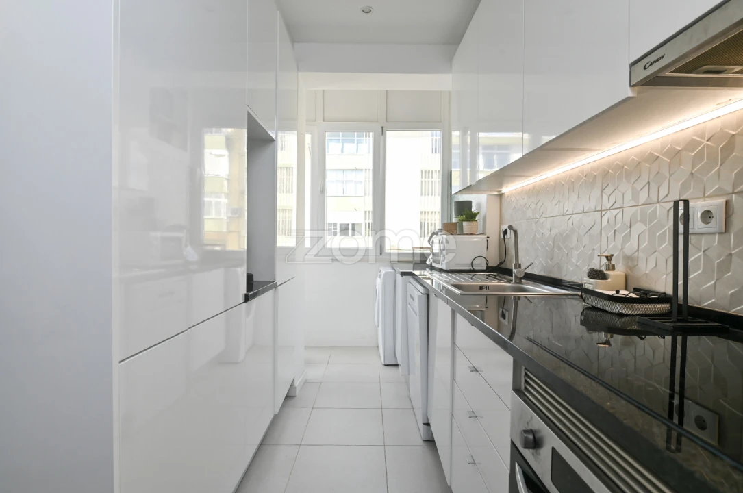 Apartamento T2 para Venda em Porto Salvo Foto 8