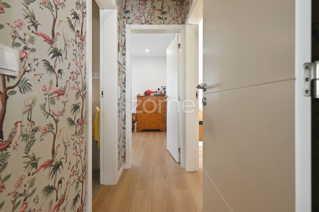 Apartamento T2 para Venda em Porto Salvo Foto 11