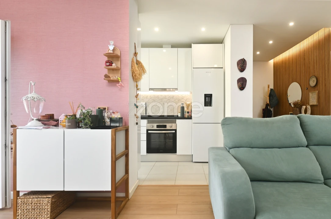 Apartamento T2 para Venda em Porto Salvo Foto 16