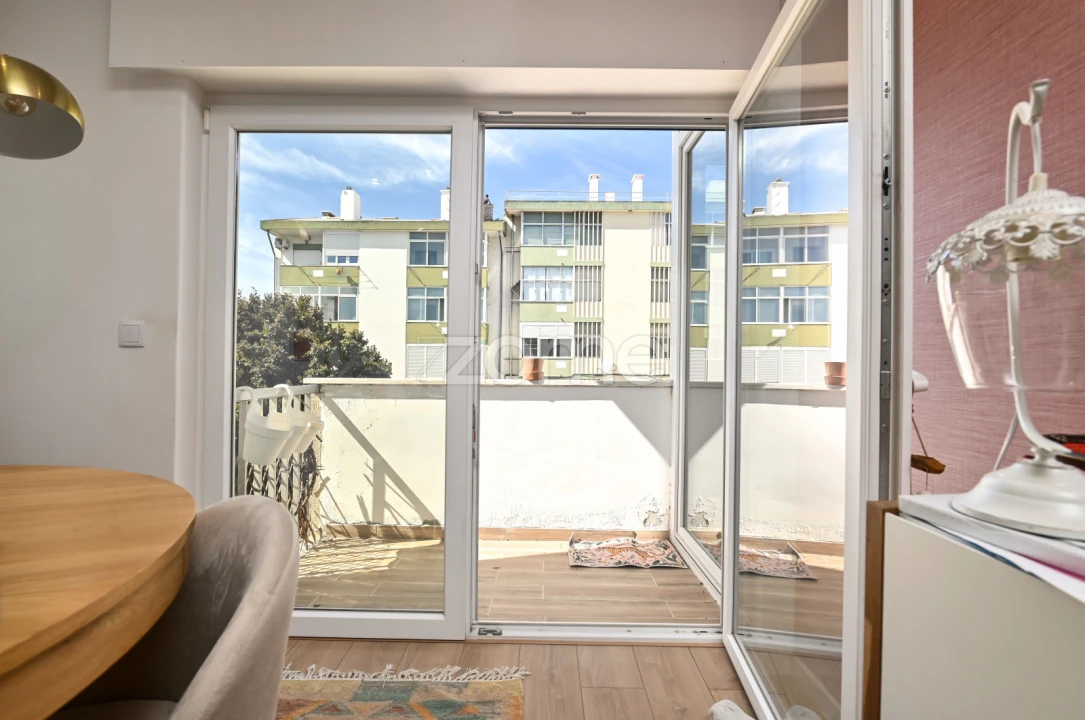 Apartamento T2 para Venda em Porto Salvo Foto 19