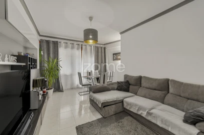 Apartamento T3 para Venda em Agualva e Mira-Sintra