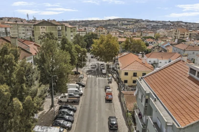 Apartamento T3 para Venda em Agualva e Mira-Sintra