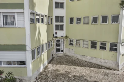 Apartamento T3 para Venda em Agualva e Mira-Sintra