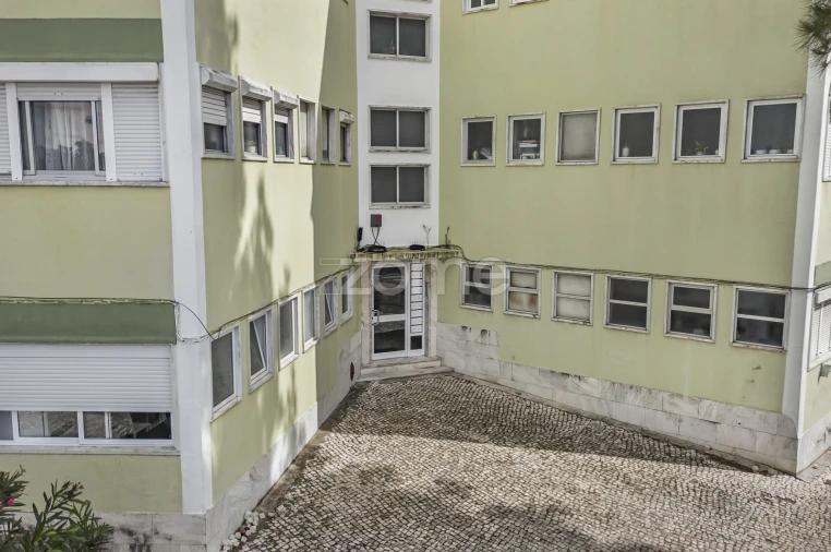 Apartamento T3 para Venda em Agualva e Mira-Sintra Foto 30