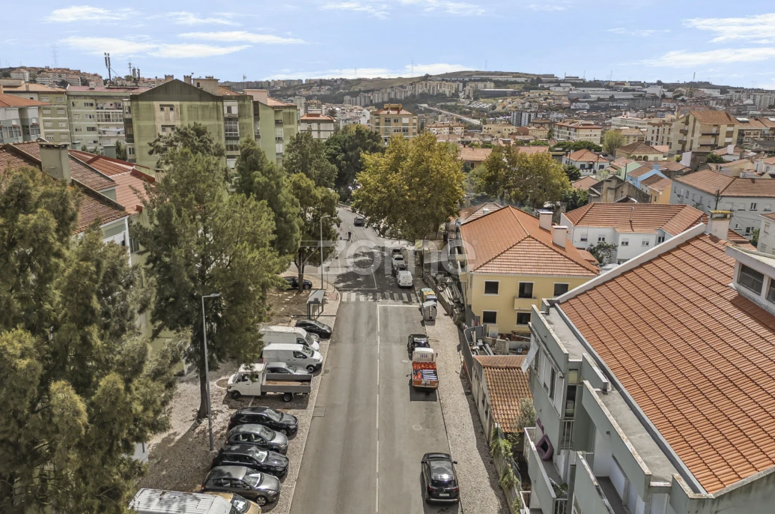 Apartamento T3 para Venda em Agualva e Mira-Sintra Foto 29