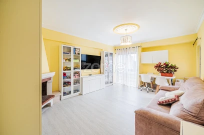 Apartamento T2 para Venda em Rio de Mouro