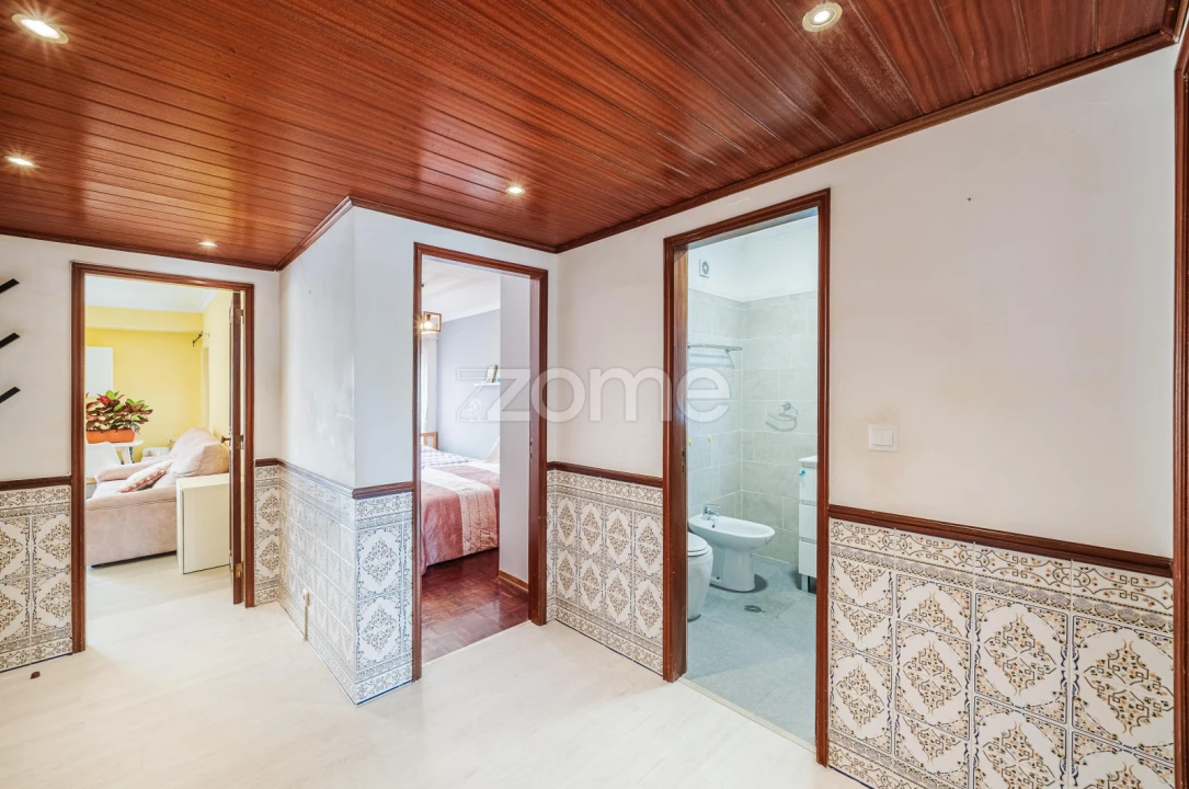 Apartamento T2 para Venda em Rio de Mouro Foto 3