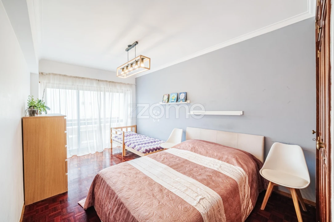 Apartamento T2 para Venda em Rio de Mouro Foto 8