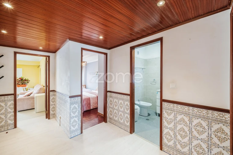 Apartamento T2 para Venda em Rio de Mouro Foto 3