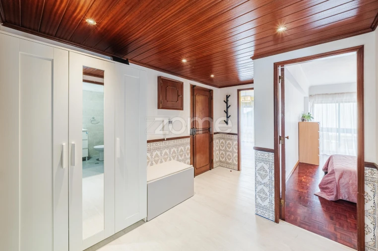 Apartamento T2 para Venda em Rio de Mouro Foto 2