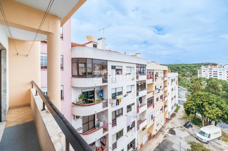 Apartamento T2 para Venda em Rio de Mouro Foto 21