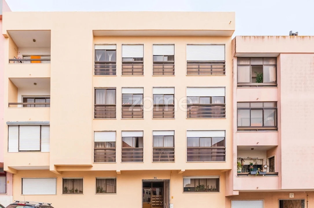 Apartamento T2 para Venda em Rio de Mouro Foto 26