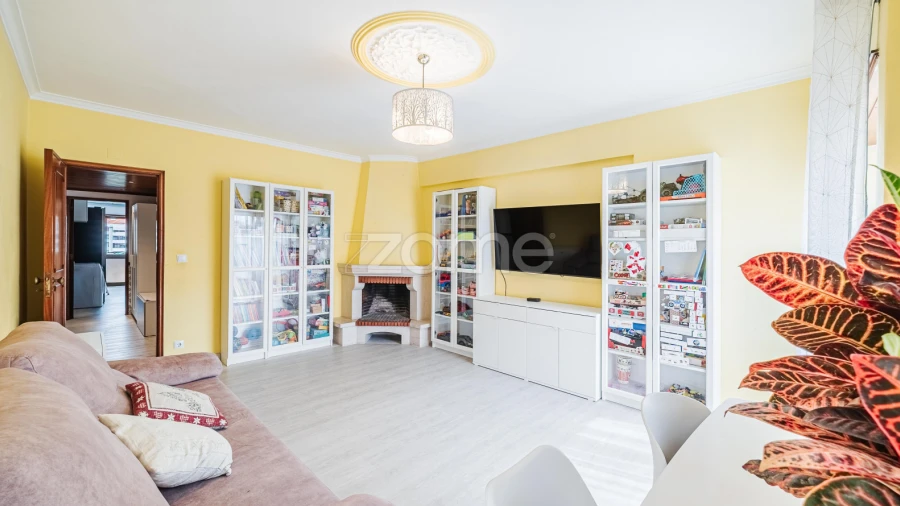 Apartamento T2 para Venda em Rio de Mouro