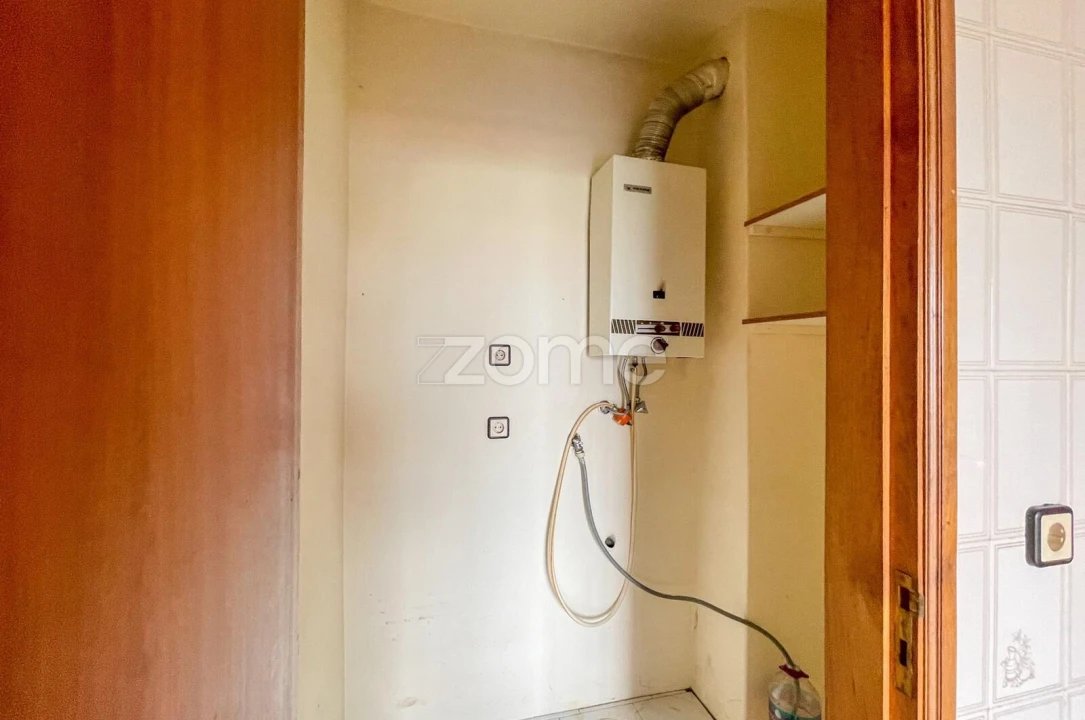 Apartamento T3 para Arrendamento em Santa Clara e Castelo Viegas Foto 11