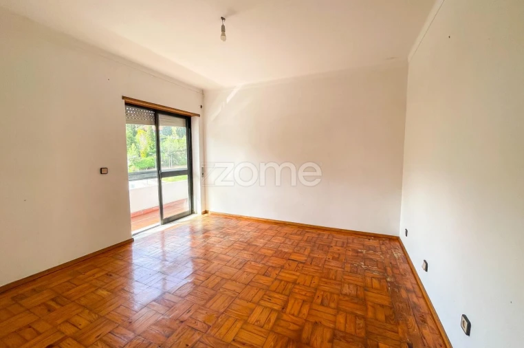 Apartamento T3 para Arrendamento em Santa Clara e Castelo Viegas Foto 6