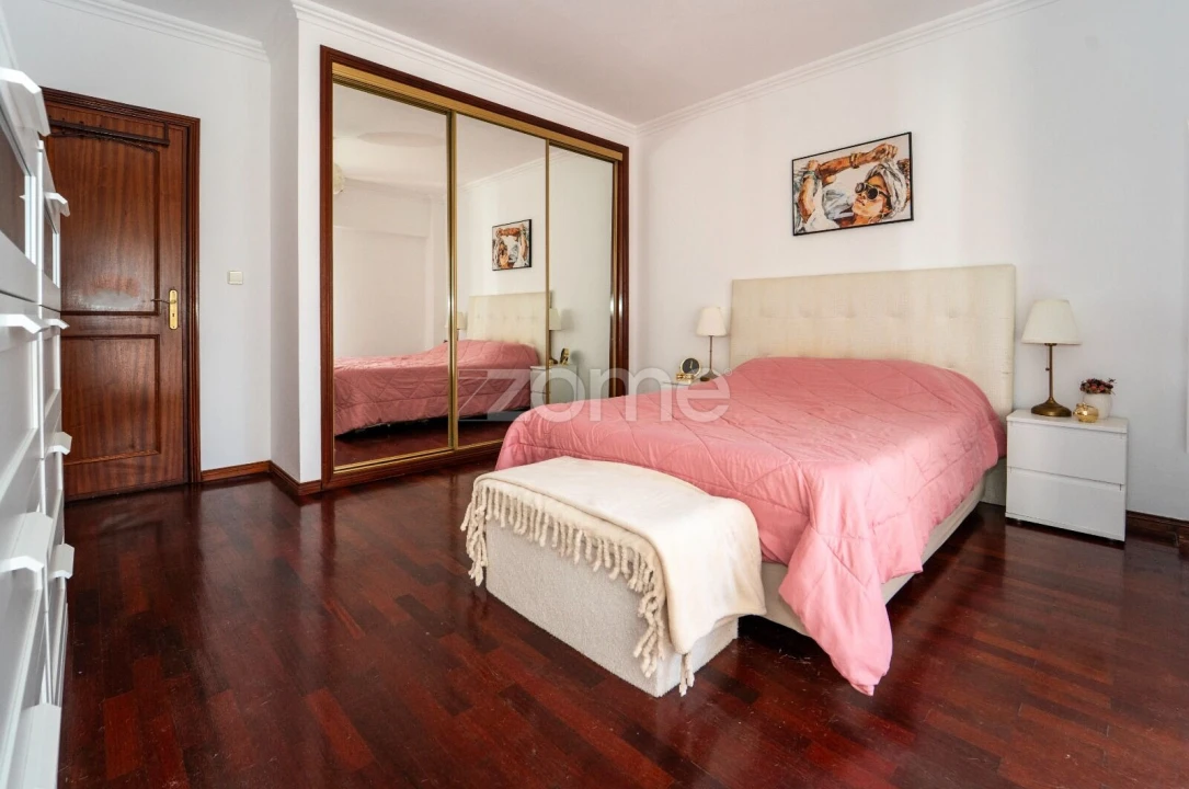 Apartamento T2 para Venda em Algueirão-Mem Martins Foto 6