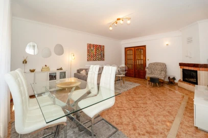 Apartamento T2 para Venda em Algueirão-Mem Martins