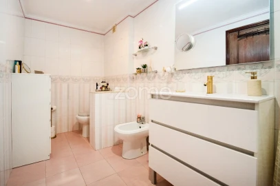 Apartamento T2 para Venda em Algueirão-Mem Martins