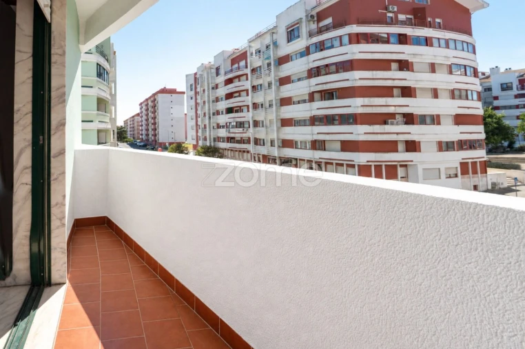 Apartamento T2 para Venda em Algueirão-Mem Martins Foto 11