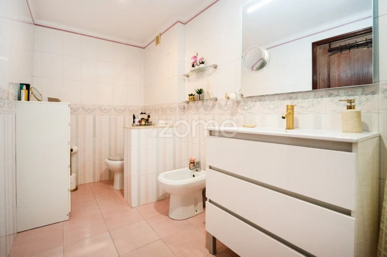 Apartamento T2 para Venda em Algueirão-Mem Martins Foto 18