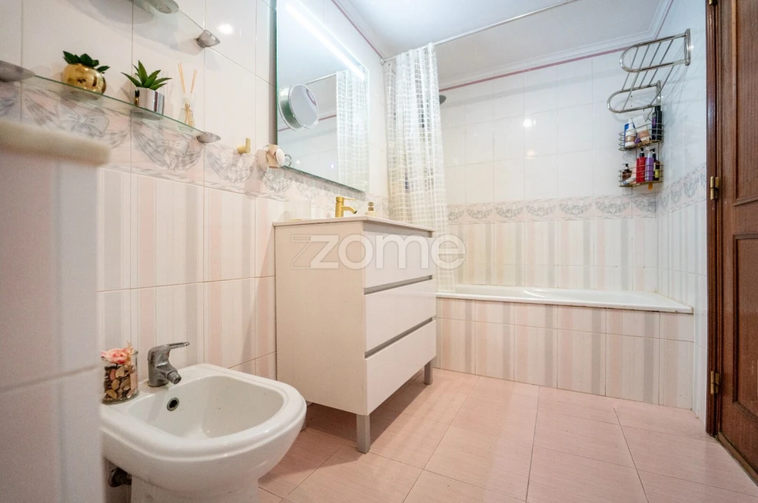 Apartamento T2 para Venda em Algueirão-Mem Martins Foto 19